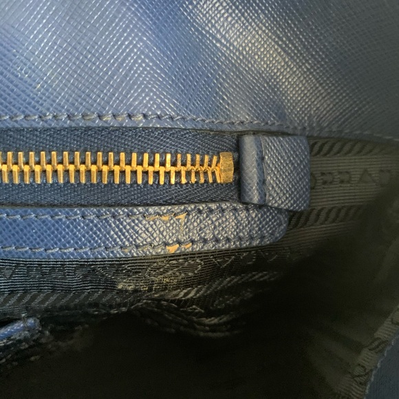 PRADA Saffiano leather tote bag - Picture 7 of 16